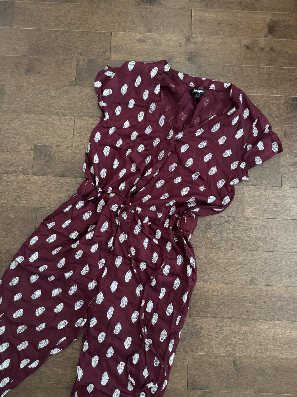 Jennyfer Burgundy Printed Jumpsuit Wrap Style Short Sleeve Size XS